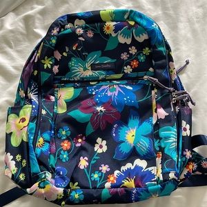 NWOT Vera Bradley Lighten Up Grand Backpack - Firefly Garden